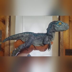 Realistic Jurassic World WOW! Stuff Blue Dinosaur Toy With Working Sound